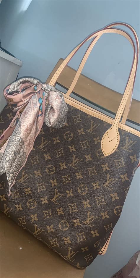 why does my lv bag smell|louis vuitton bags smell.